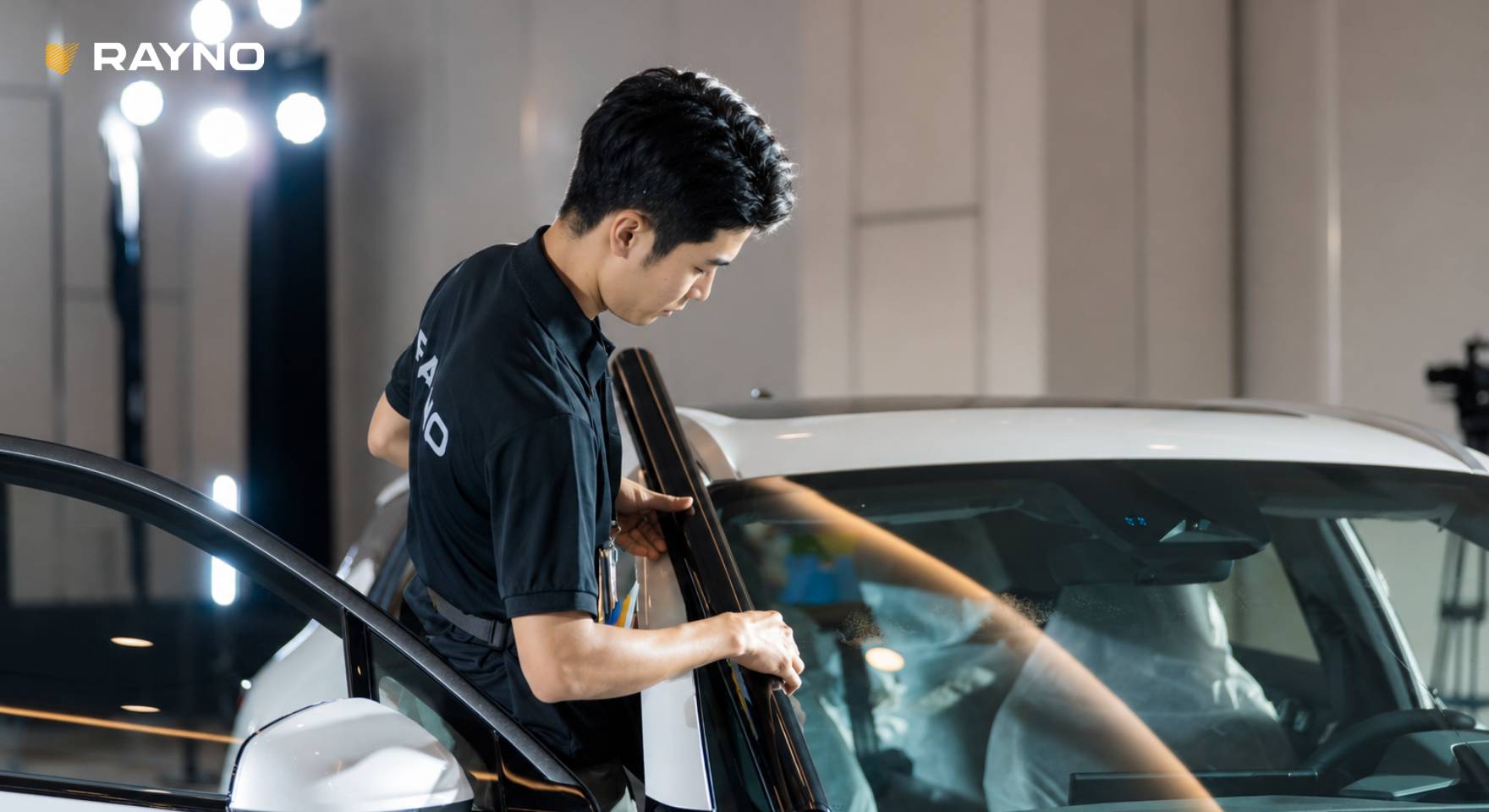 phim cách nhiệt rayno f95