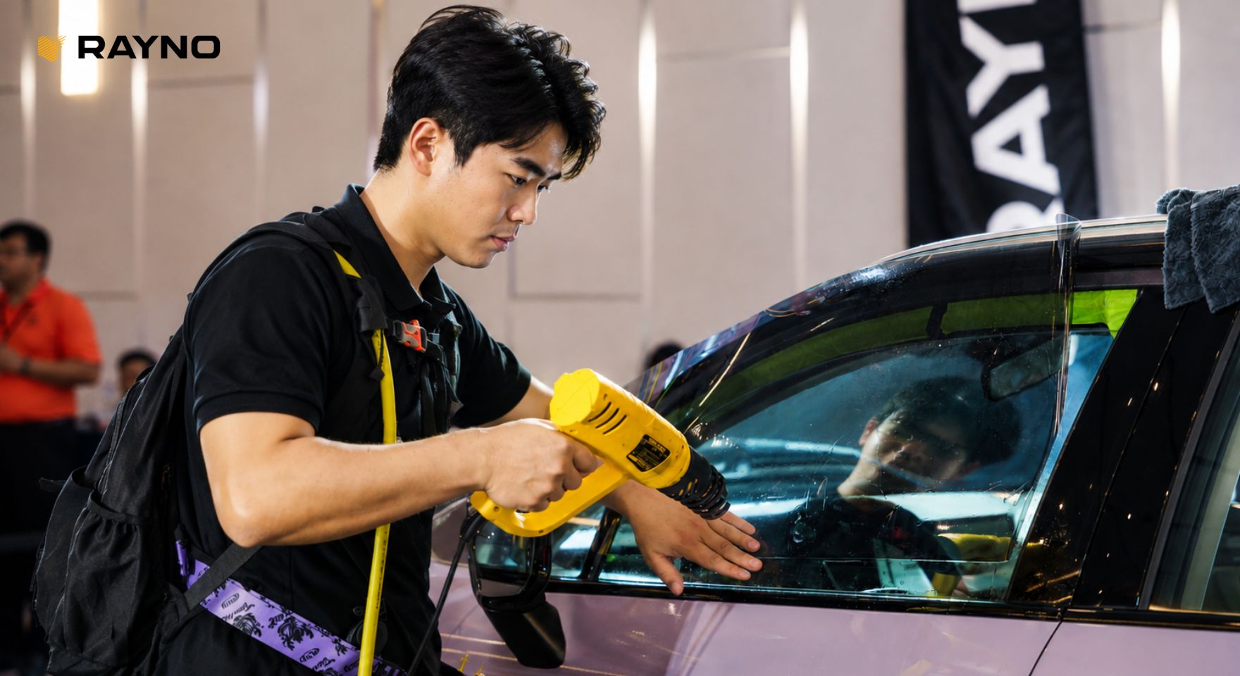 có nên dán kính sườn và kính lưng không