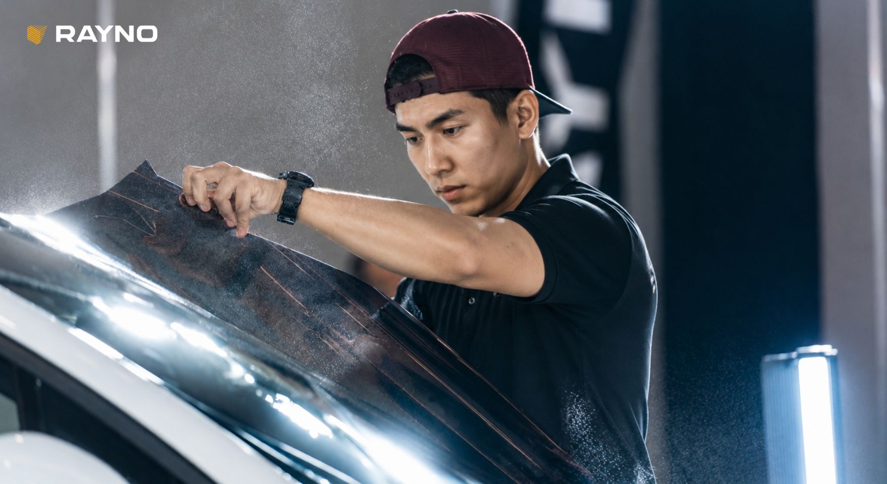 phim cách nhiệt ô tô có chống nóng tốt hơn kính zin không